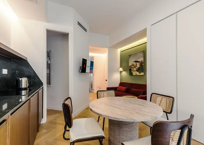 Chigi Apartment *